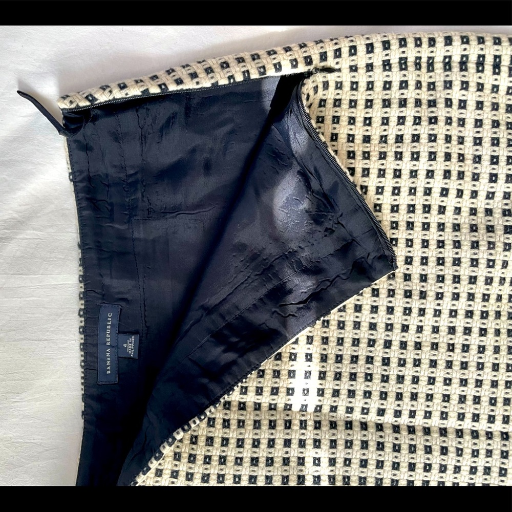 {Vintage} Black and White Banana Republic Tweed Skirt